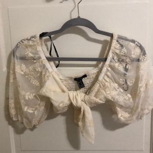 Forever 21 tie up top puffy sleeves